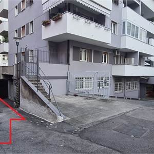Garage In Affitto a Bolzano