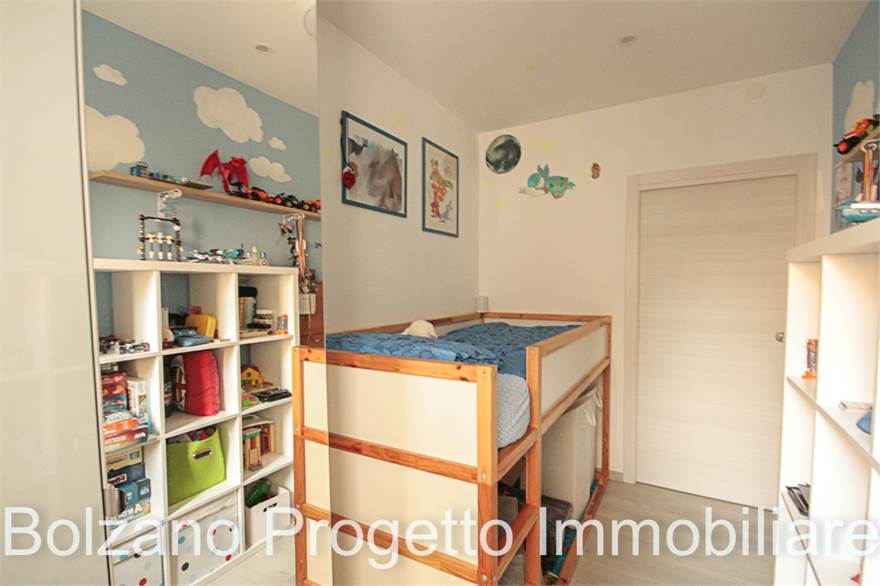 Photo 33