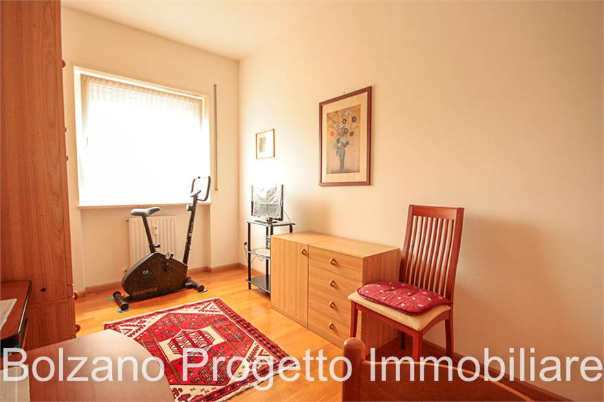 Photo 33